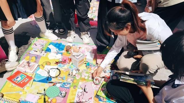 灞桥区赵庄小学小葵花义卖活动(图4)
