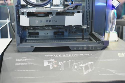 微星携众多新品亮相Computex2024 黄仁勋亲临展台签名留念!(图2) 微星携众多新品亮相Computex2024 黄仁勋亲临展台签名留念!(图2)