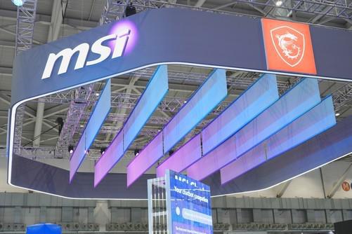 微星携众多新品亮相Computex2024 黄仁勋亲临展台签名留念!(图1) 微星携众多新品亮相Computex2024 黄仁勋亲临展台签名留念!(图1)