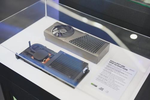 微星携众多新品亮相Computex2024 黄仁勋亲临展台签名留念!(图4) 微星携众多新品亮相Computex2024 黄仁勋亲临展台签名留念!(图4)