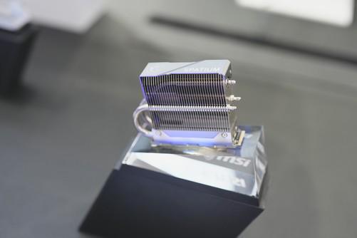 微星携众多新品亮相Computex2024 黄仁勋亲临展台签名留念!(图10) 微星携众多新品亮相Computex2024 黄仁勋亲临展台签名留念!(图10)