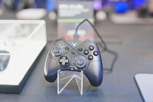 微星携众多新品亮相Computex2024 黄仁勋亲临展台签名留念!(图8) 微星携众多新品亮相Computex2024 黄仁勋亲临展台签名留念!(图8)
