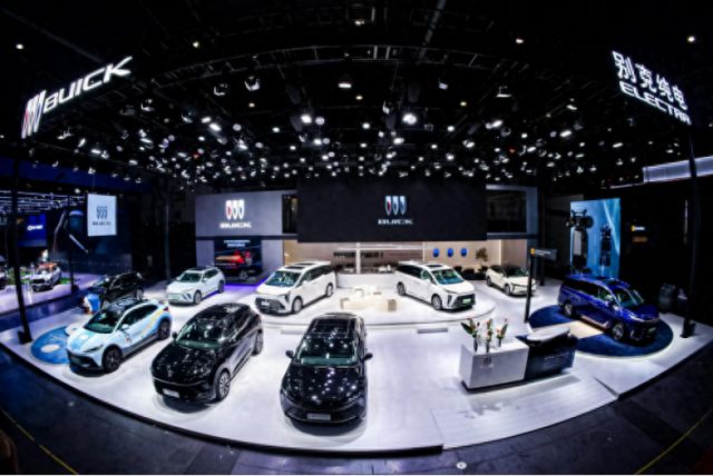 2024成都车展别克GL8陆尊PHEV亮相豪华智能升级