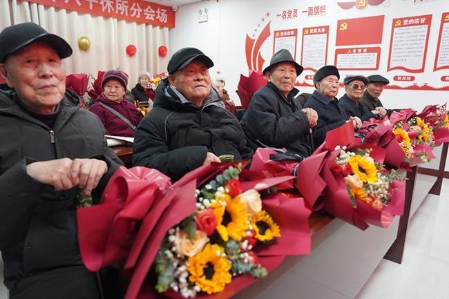 河北省军区石家庄第十八干休所举行2025年春节团拜会